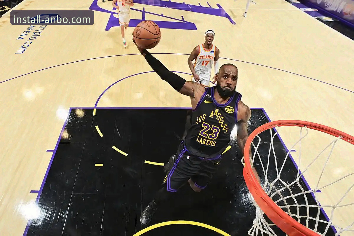 东契奇单骑闯关 vs 湖人团队胜利：一场进攻盛宴背后的战术博弈